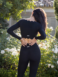 Tess-Scallop Active Top